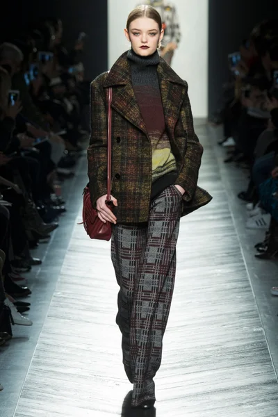 Look 19